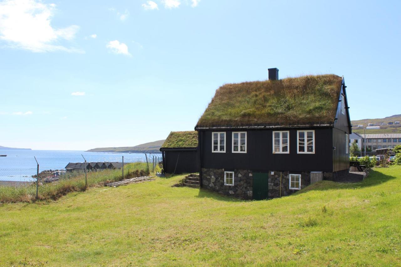 Traditional Faroese house in Tórshavns city center Exterior foto